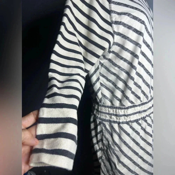 LOFT Cotton Striped Drawstring Sweatshirt, size Medium. - Picture 4 of 6